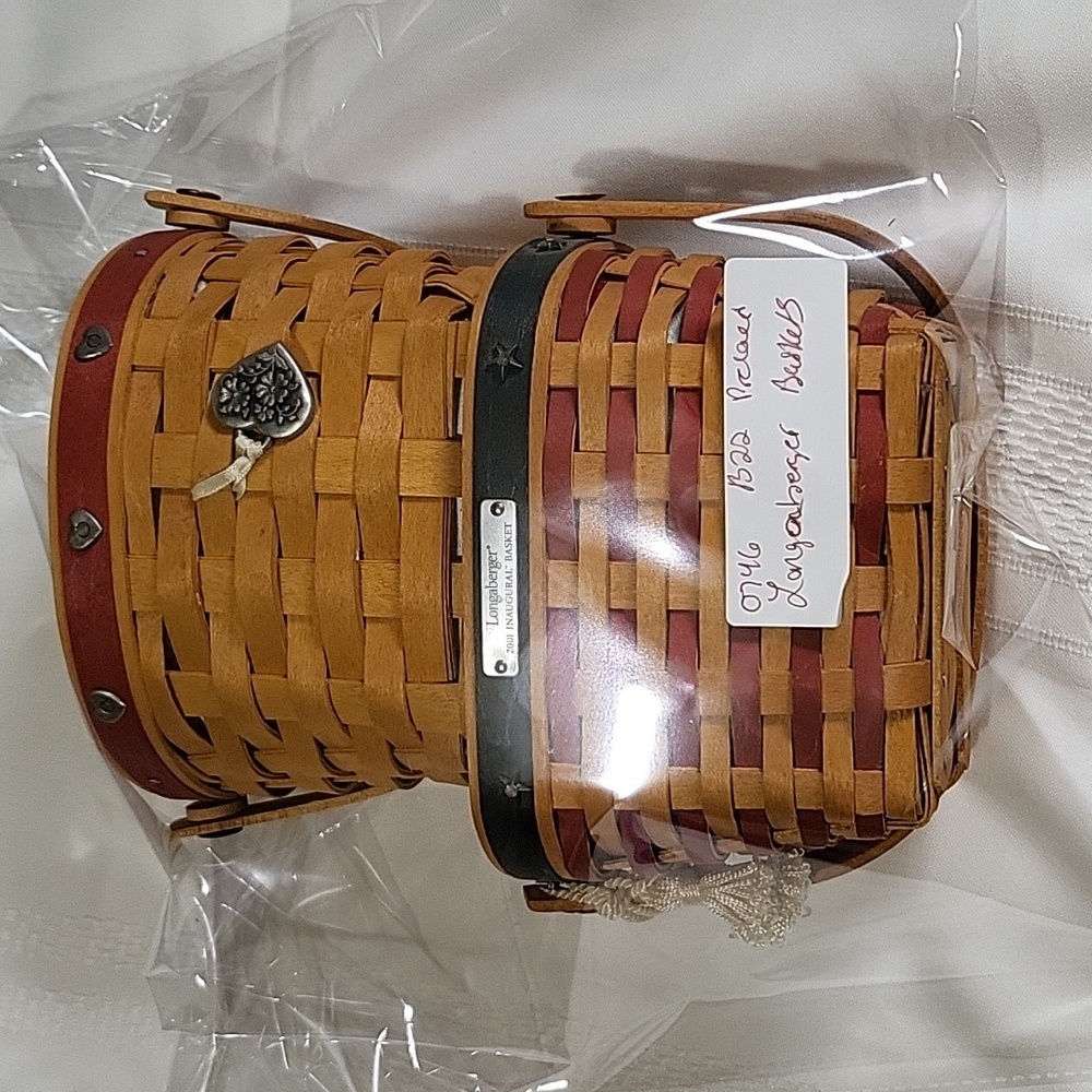 Longaberger Woven Baskets 2001 Inaugural Basket & 2002 Love Notes Basket &Liners - Picture 15 of 15